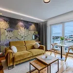 Odra View Apartment *